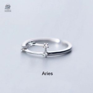 Bague Constellation en design astral élégant
