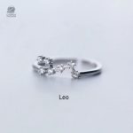 Design subtil de bague représentant les constellations