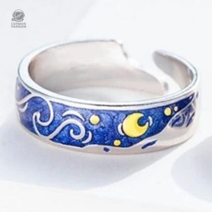 Bague élégante représentant l'univers nocturne