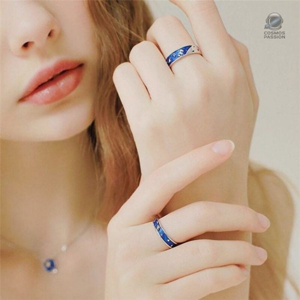 Bague inspirée de la planète Saturne avec étoiles