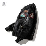 Veste noire inspirée de la NASA pour un look futuriste