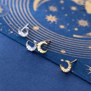Bijoux tendance : boucles d'oreilles croissant