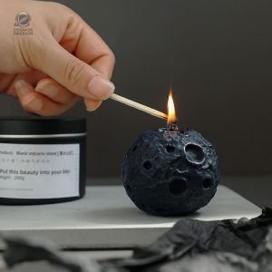 Accessoire déco en forme de Lune, style moderne