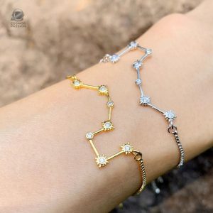 Accessoire élégant inspiré de la constellation de l'ours