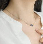Collier décoré de constellations, idéal pour briller sous les étoiles