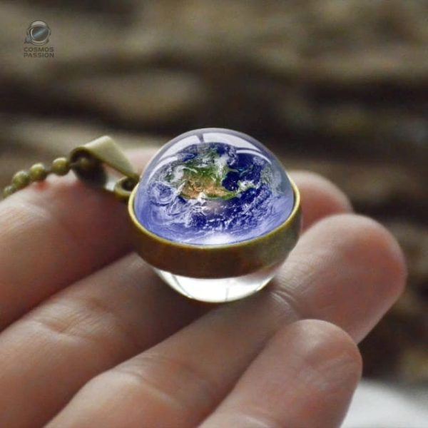 Bijoux représentant la planète Terre en design unique