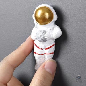 Crochets muraux stylisés pour une touche spatiale
