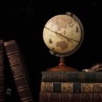 Décoration globe terrestre ancien, idéal pour un bureau