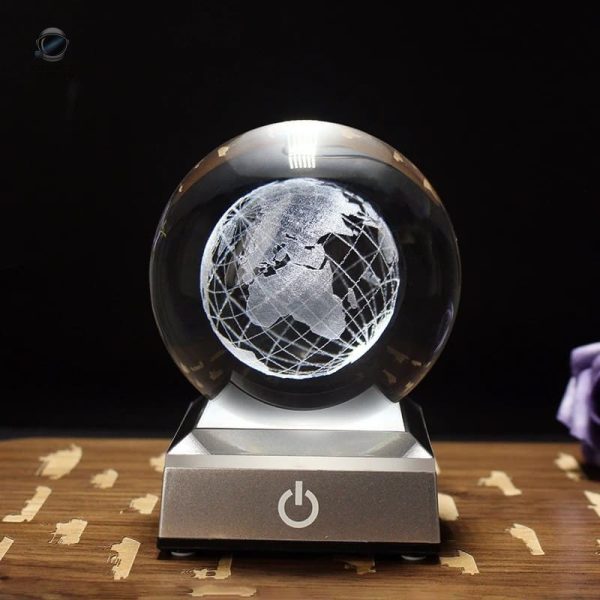 Accessoire décoratif en cristal sur le thème de l'espace