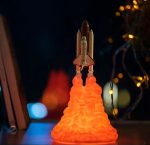Lampe spatiale design inspirée des navettes pour l'espace