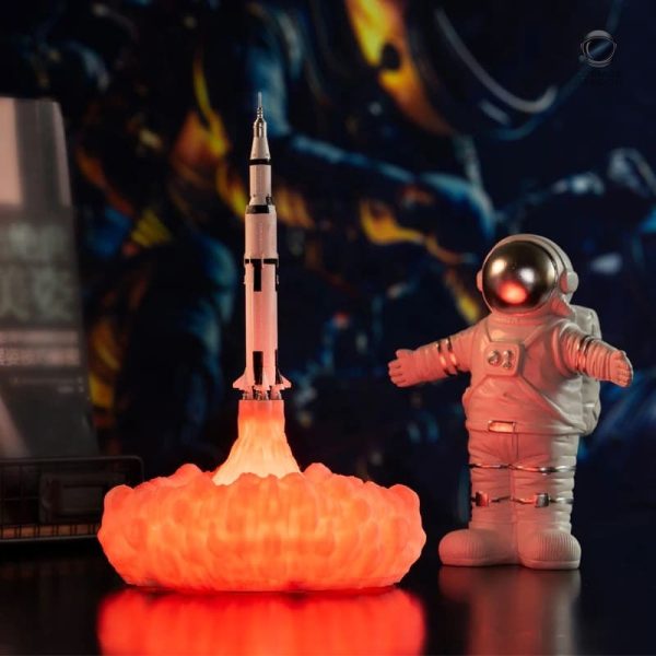 Lampe de décoration spatiale avec design fusée Saturn V