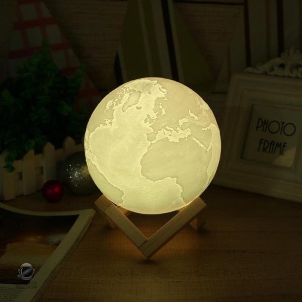 Lampe Terre, objet de décoration inspiré de la planète bleue