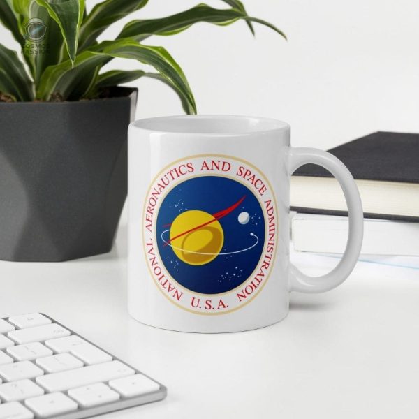 Accessoire de collection : mug au logo historique de la NASA
