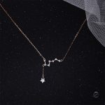 Pendentif étoilé représentant la Grande Ourse