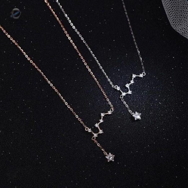 Bijou astral en forme de constellation de l'Ourse