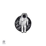 Pin's Astronaute I Need More Space en design original
