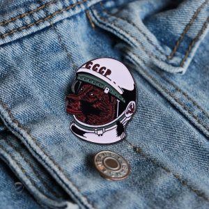 Pin's représentant Laika, symbole de l'exploration spatiale