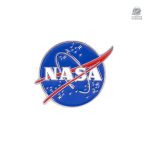 Pin's NASA avec design spatial emblématique