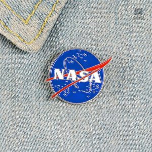 Pin's sur le thème de l'espace et de l'astronomie