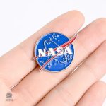 Accessoire de mode inspiré par la NASA et l'univers