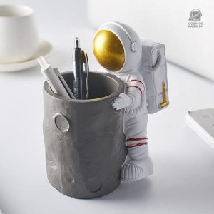 Accessoire de décoration astronaute pour rangement de fournitures