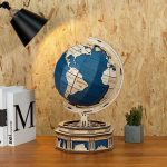Globe en bois puzzle, un cadeau original pour les passionnés