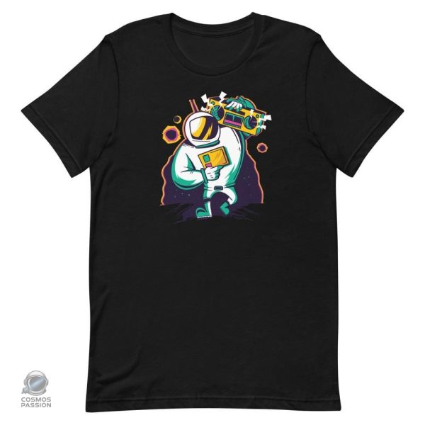 T-shirt design astronaute avec boombox coloré