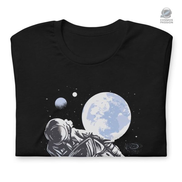 T-shirt espace avec motif d'astronaute sur une moto, style unique