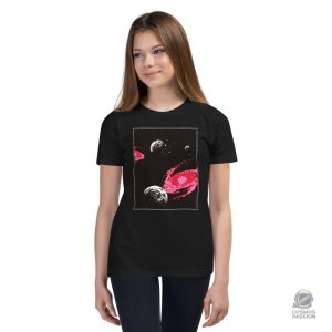 T-shirt espace enfant avec impression de galaxies colorées