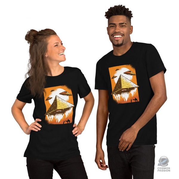 T-Shirt design extraterrestre avec motif pyramidal unique