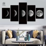 Art mural illustrant les différentes phases lunaires
