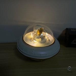 Objet décoratif lumineux inspiré de l'espace pour ambiance imaginative