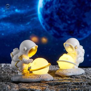 Veilleuse Petit Astronaute en résine décorative